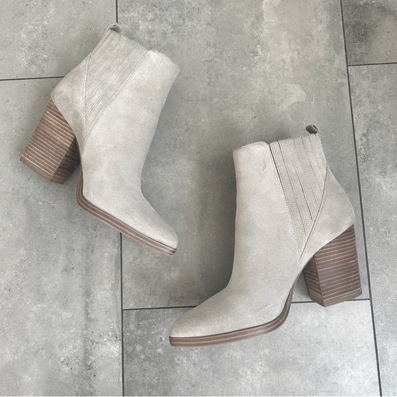 Marc Fisher LTD™ Alva bootie 7M tan gray neutral - Picture 2 of 8